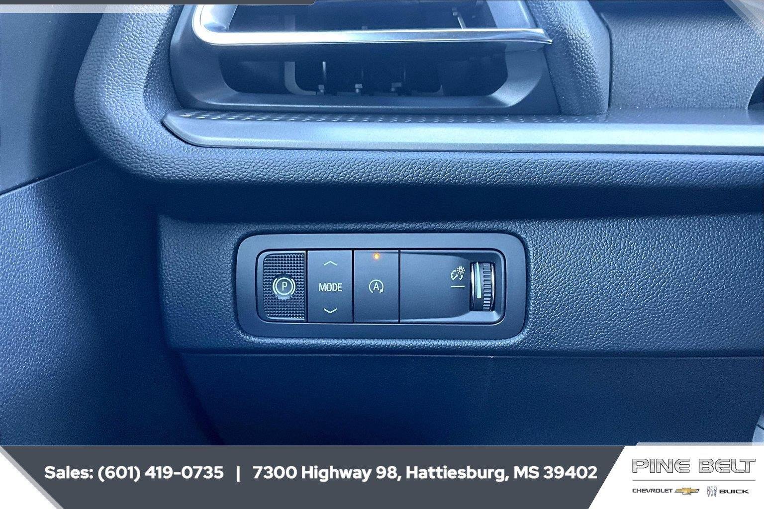 2027 Chevrolet Traverse LT - Photo 23
