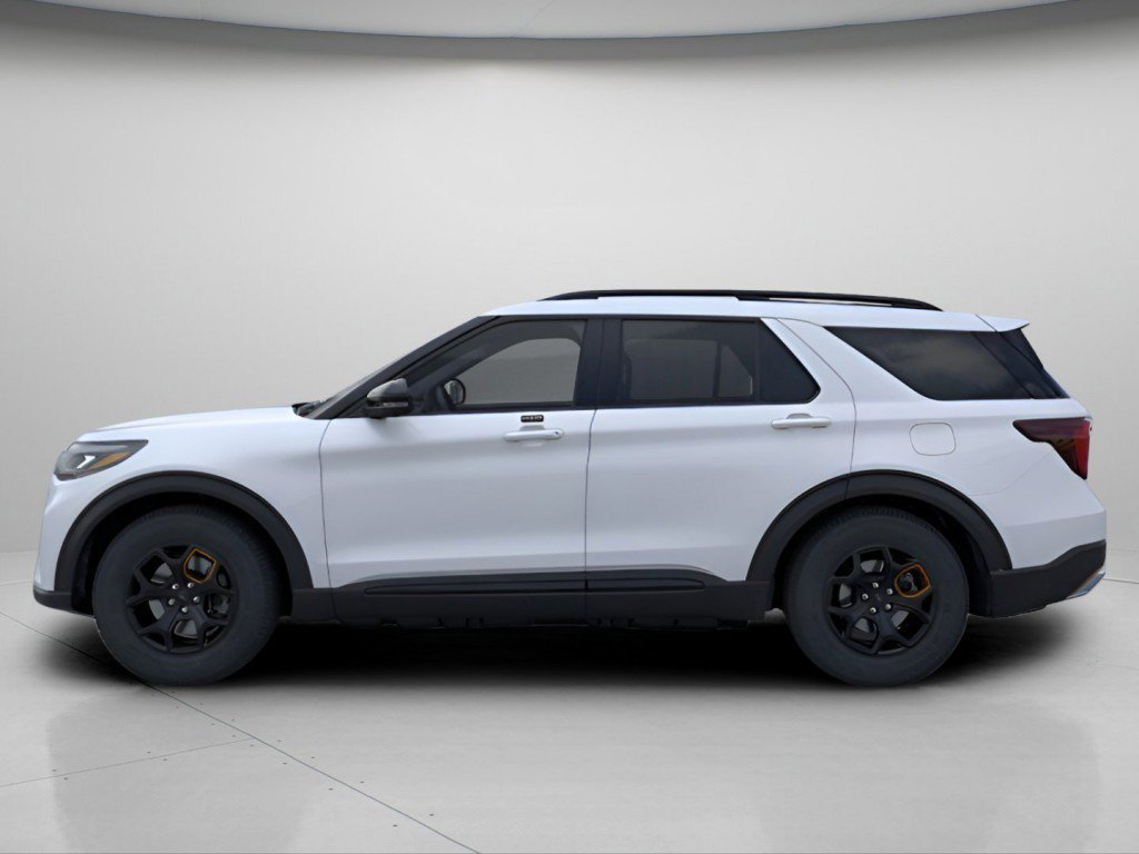 New 2026 Space White Metallic Ford Tremor image 3