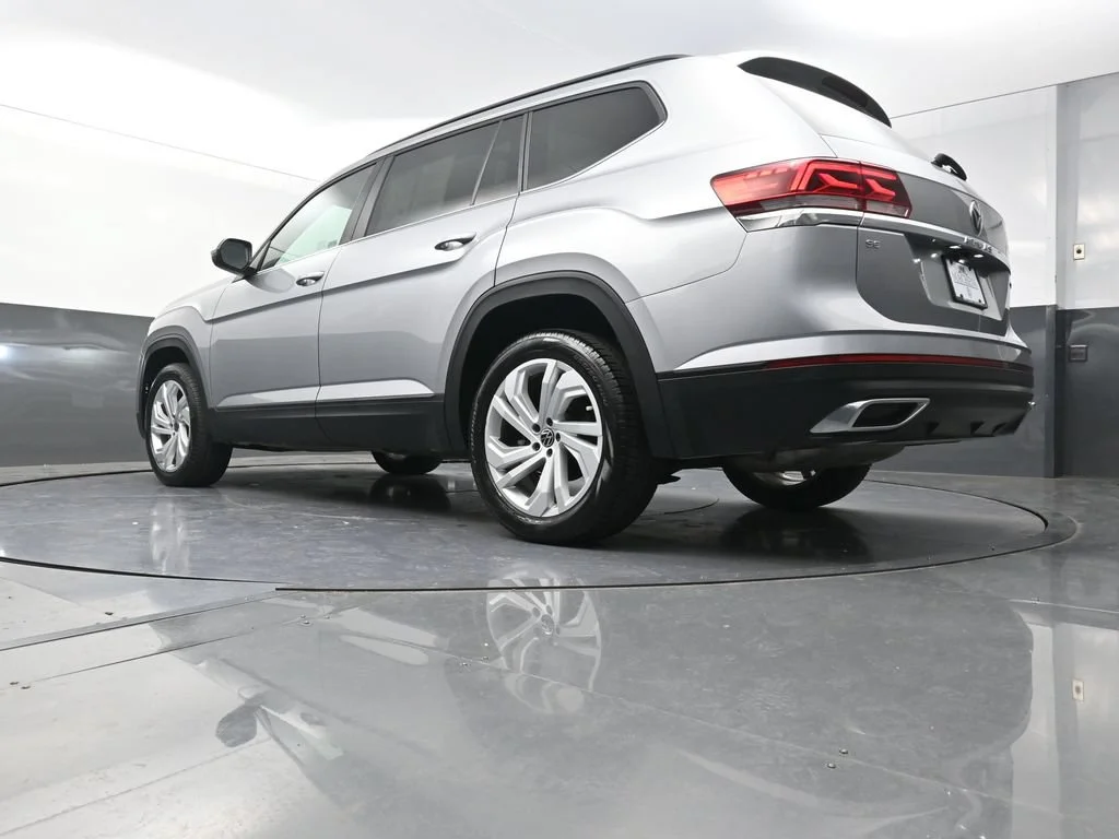 Used 2023 Silver Volkswagen 2.0T SE w/Technology image 25