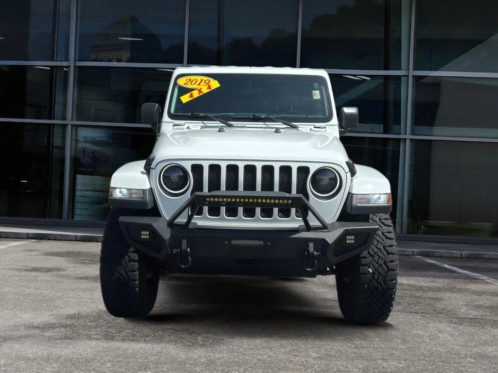 Used 2019 Bright White Clearcoat Jeep Sahara image 5