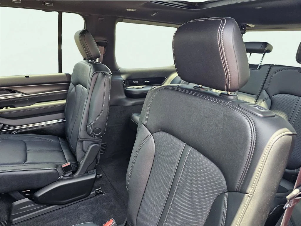 2026 Jeep Grand Wagoneer Summit Obsidian - Photo 35