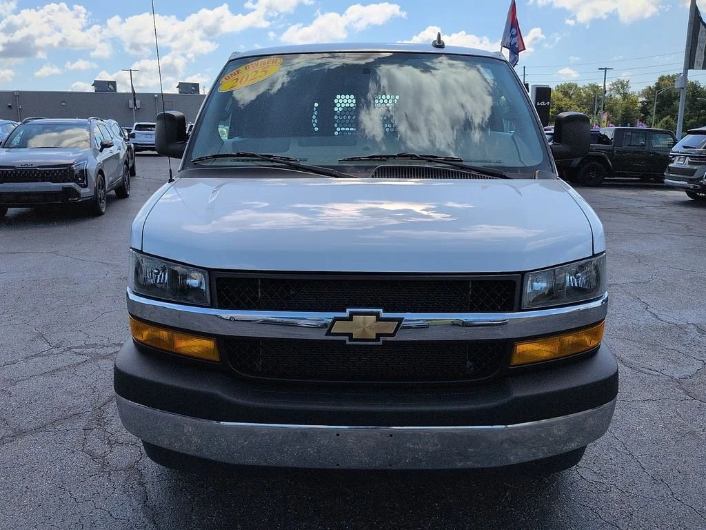 Used 2025 White Chevrolet Work Van image 3