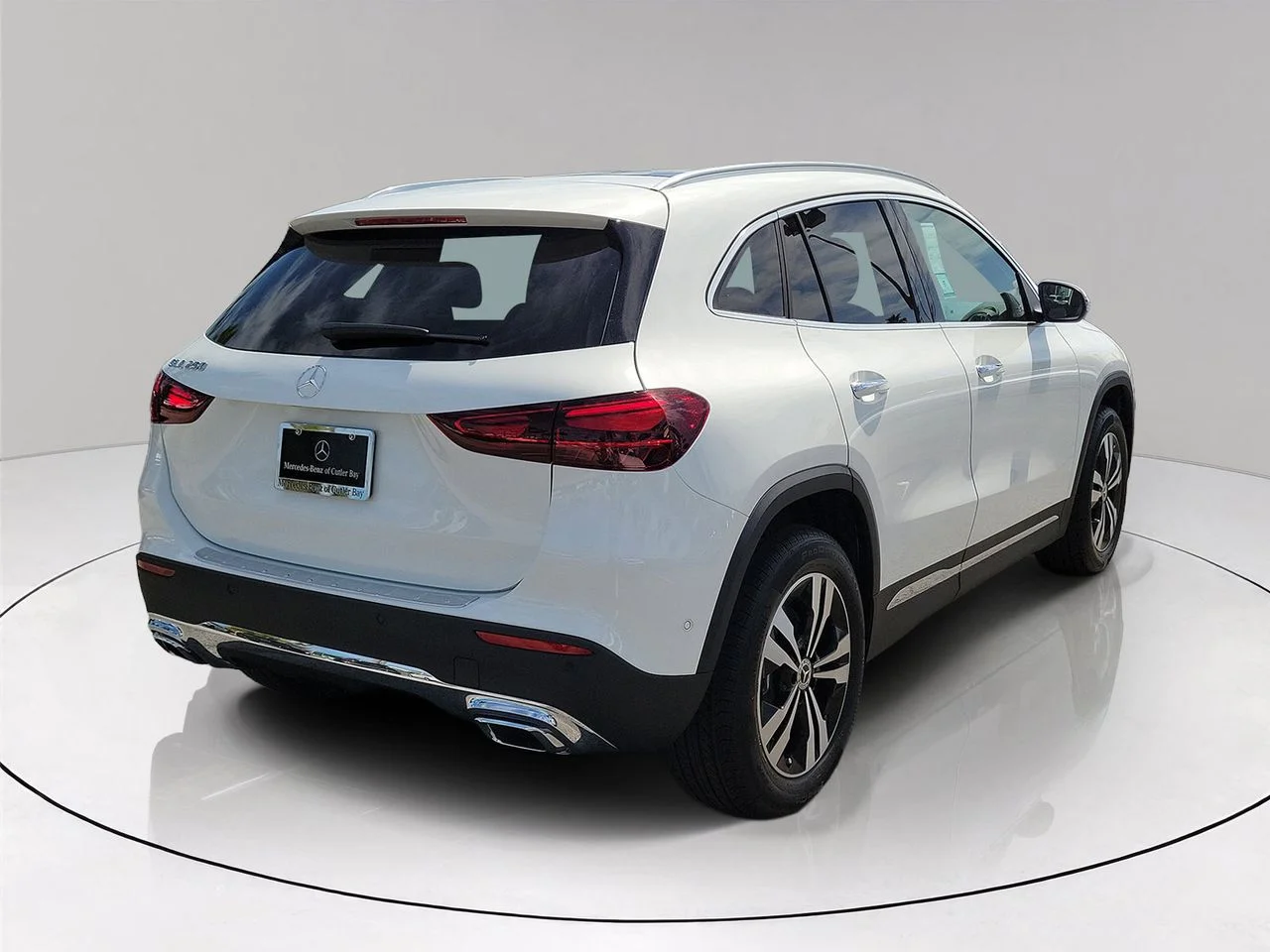 New 2026 Polar White Mercedes-Benz GLA 250 image 4