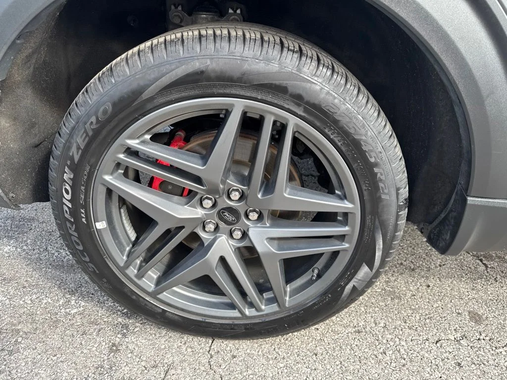 Used 2025 Gray Metallic Ford ST-Line image 47