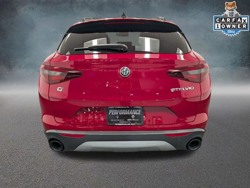 Used 2023  Alfa Romeo Ti image 5