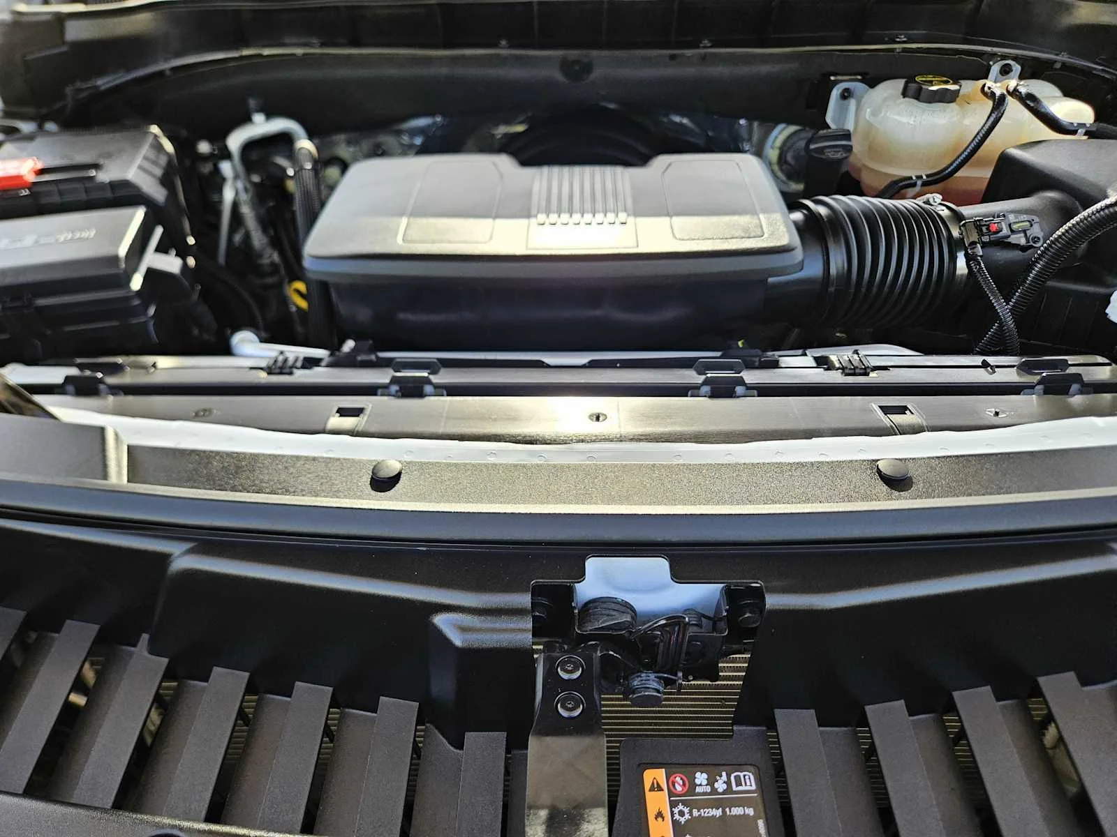 Used 2024 Summit White Chevrolet RST image 23