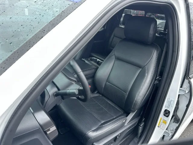 Used 2024 White Ford XLT image 12