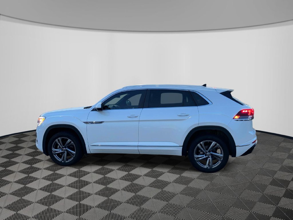 Used 2024 White Volkswagen 2.0T SEL R-Line image 4