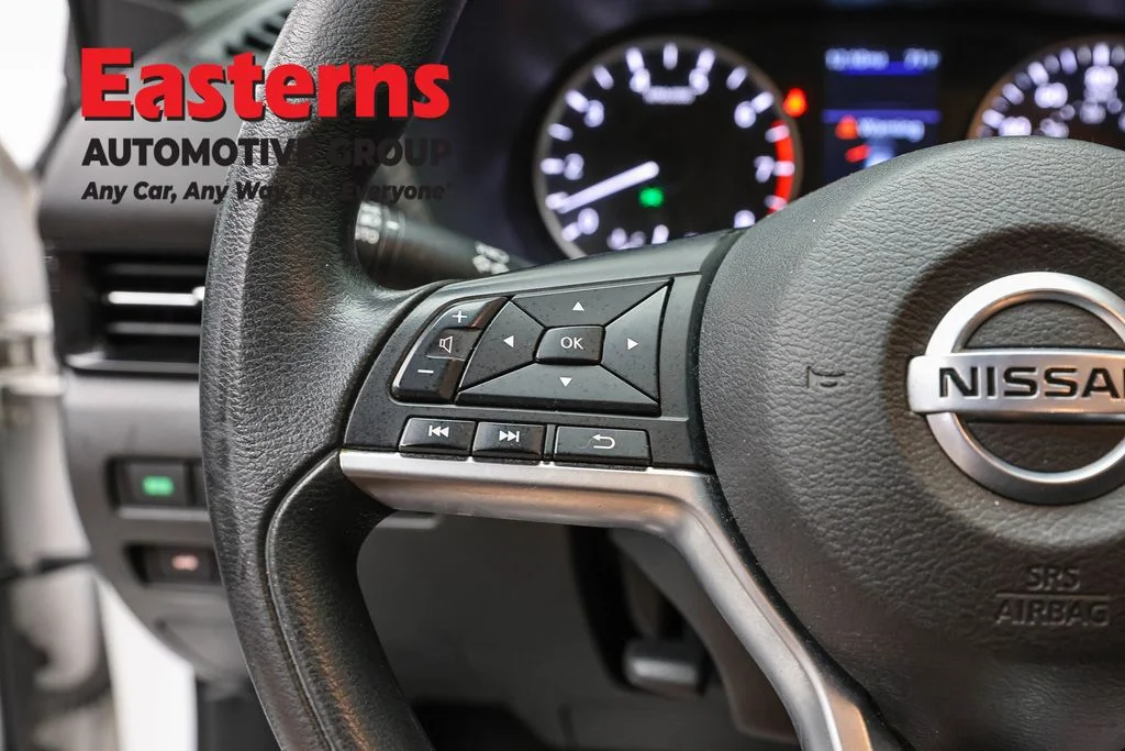 Used 2020 White Nissan S image 14