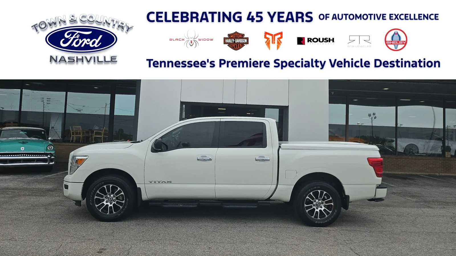 Used 2021 Glacier White Nissan SV 4WD image 1