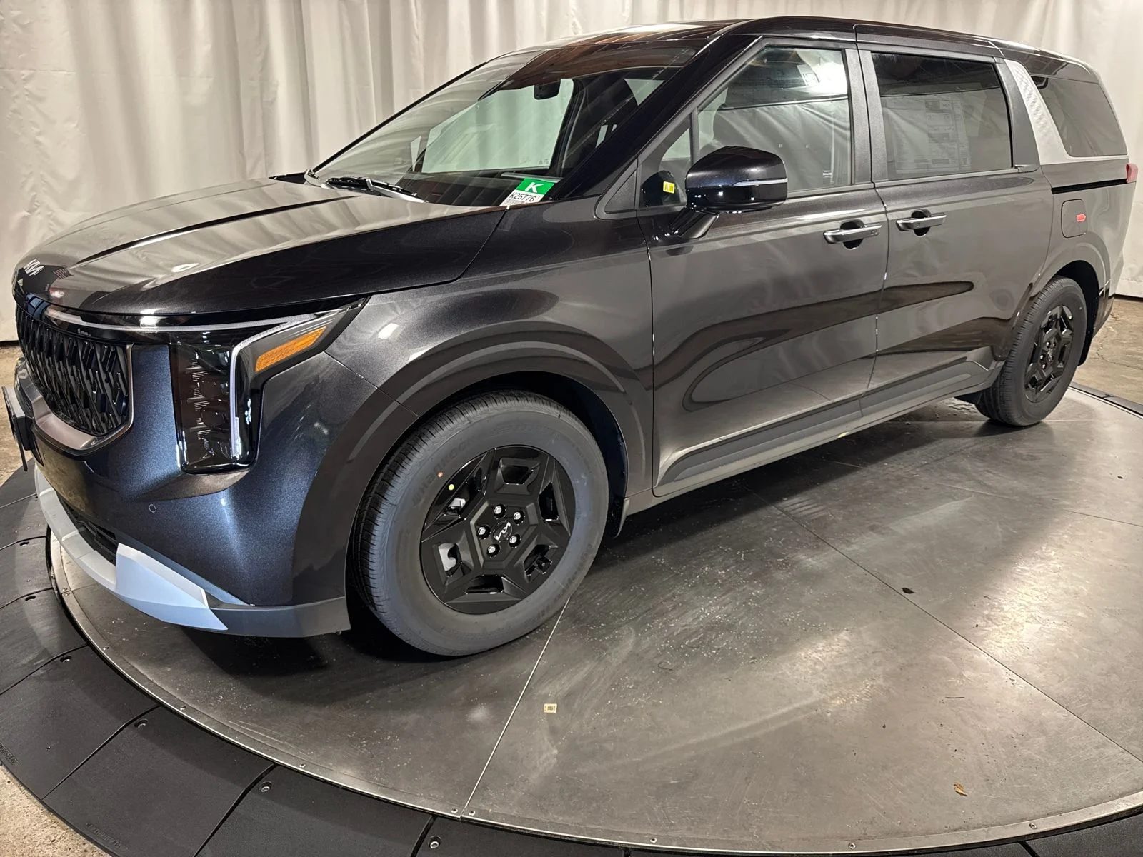 2026 Kia Sedona LXS's photo