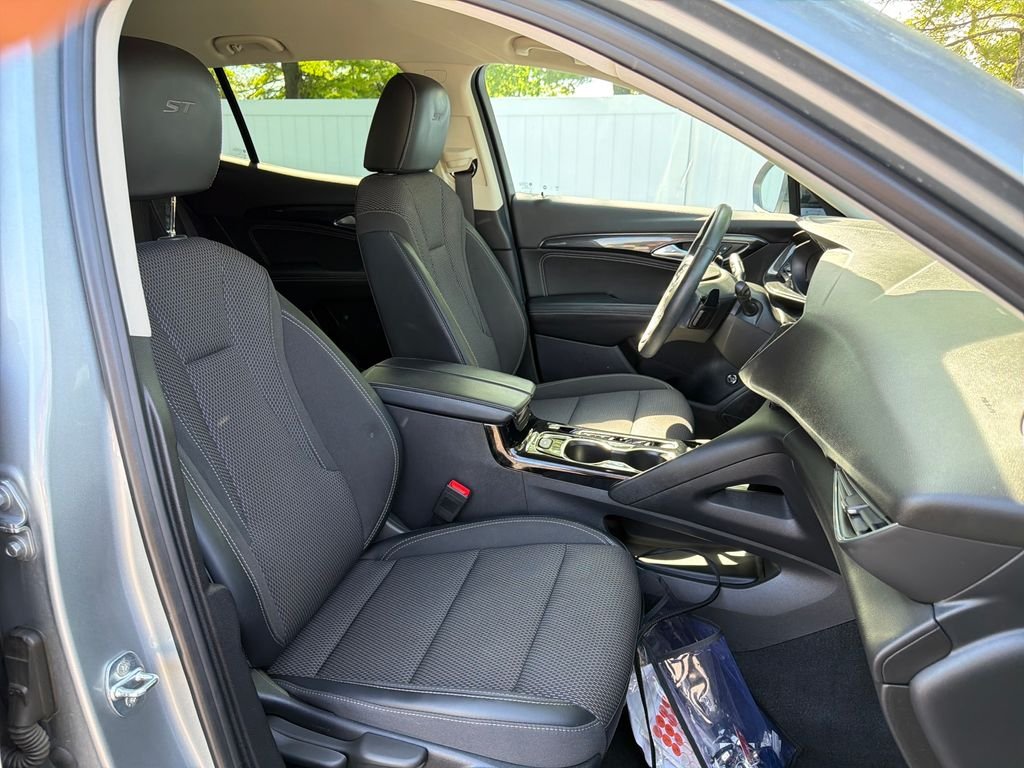 Used 2023 Gray Buick Preferred image 52