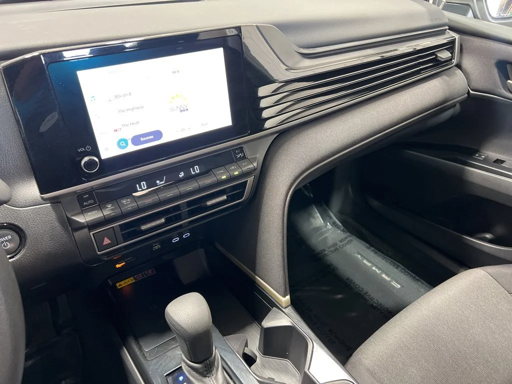 Used 2025 White Toyota LE image 24