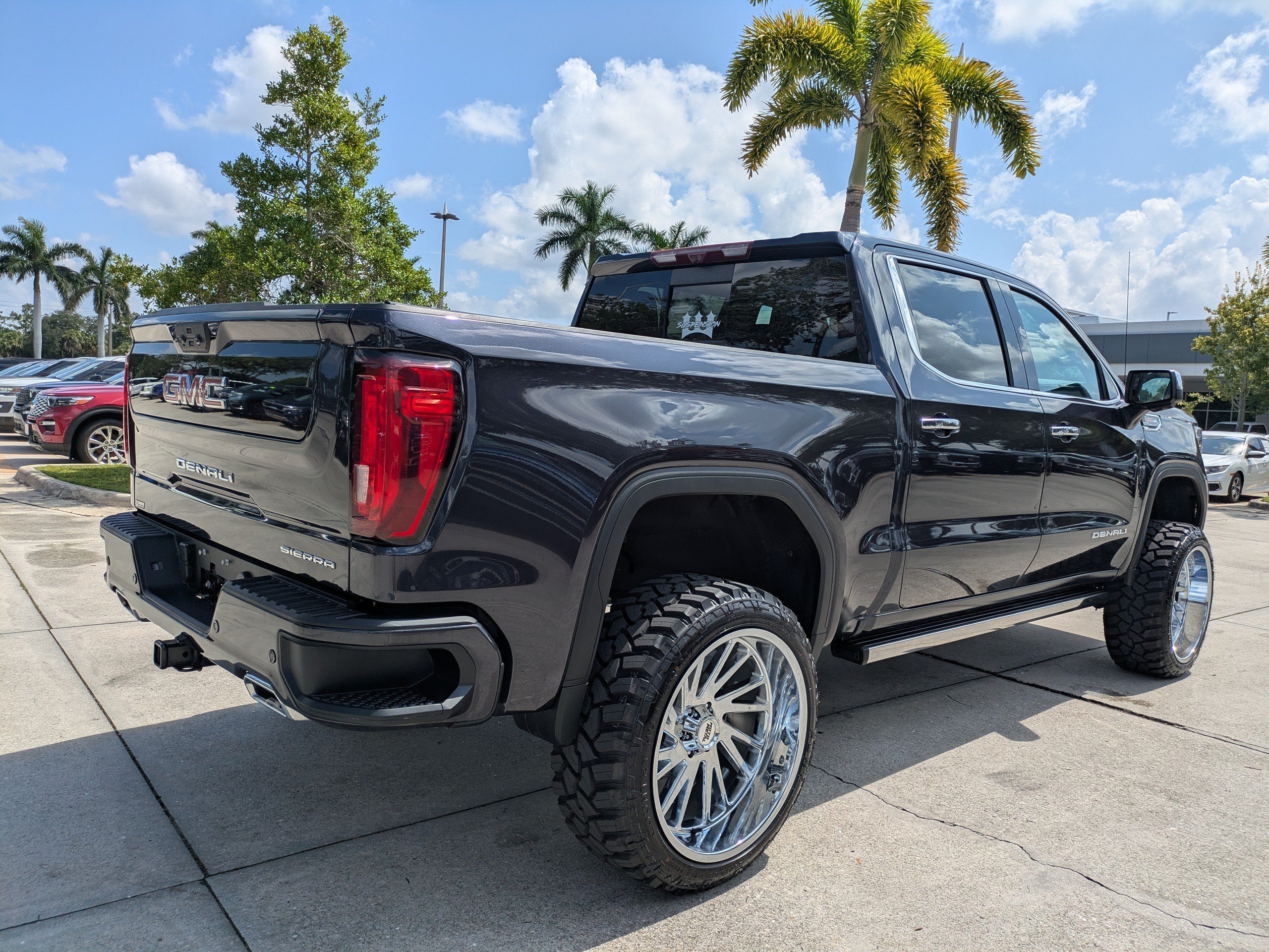 Used 2023 Titanium Rush Metallic GMC Denali image 4