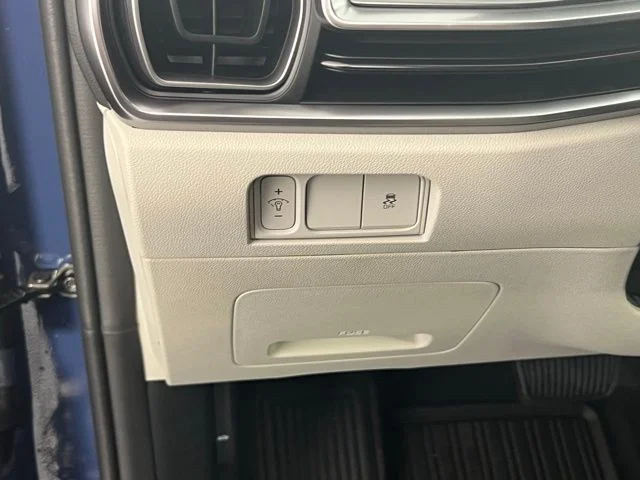 2025 Kia Sorento S - Photo 17
