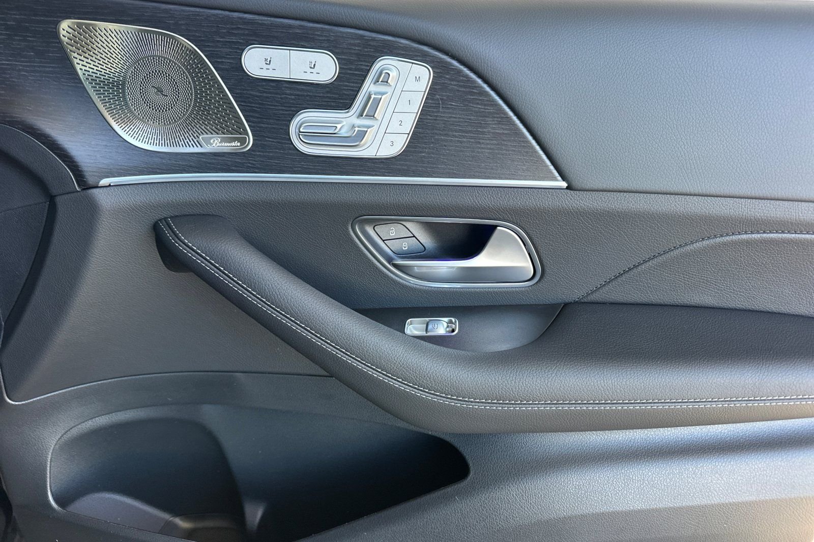 New 2026 Black Mercedes-Benz GLS 450 image 37