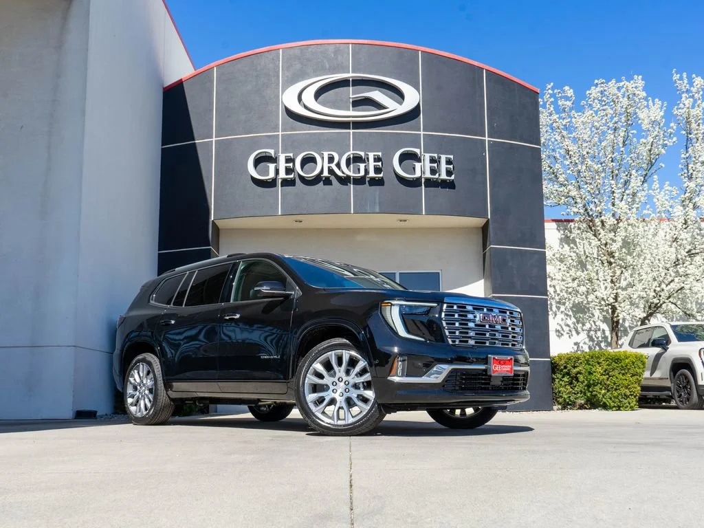 2026 GMC Acadia Denali AWD's photo