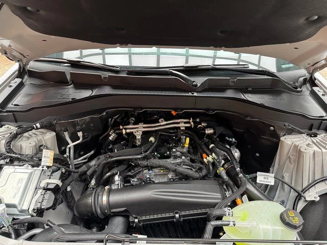 New 2026 Space White Metallic Ford Active image 28