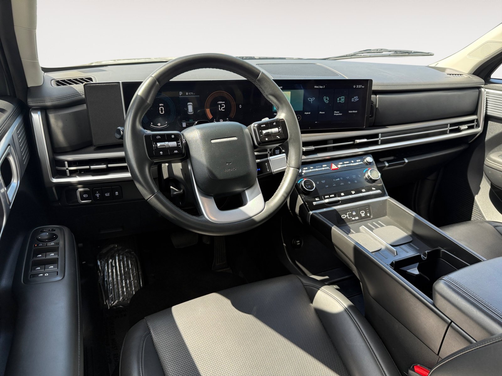 Used 2025 Gray Hyundai SEL image 15