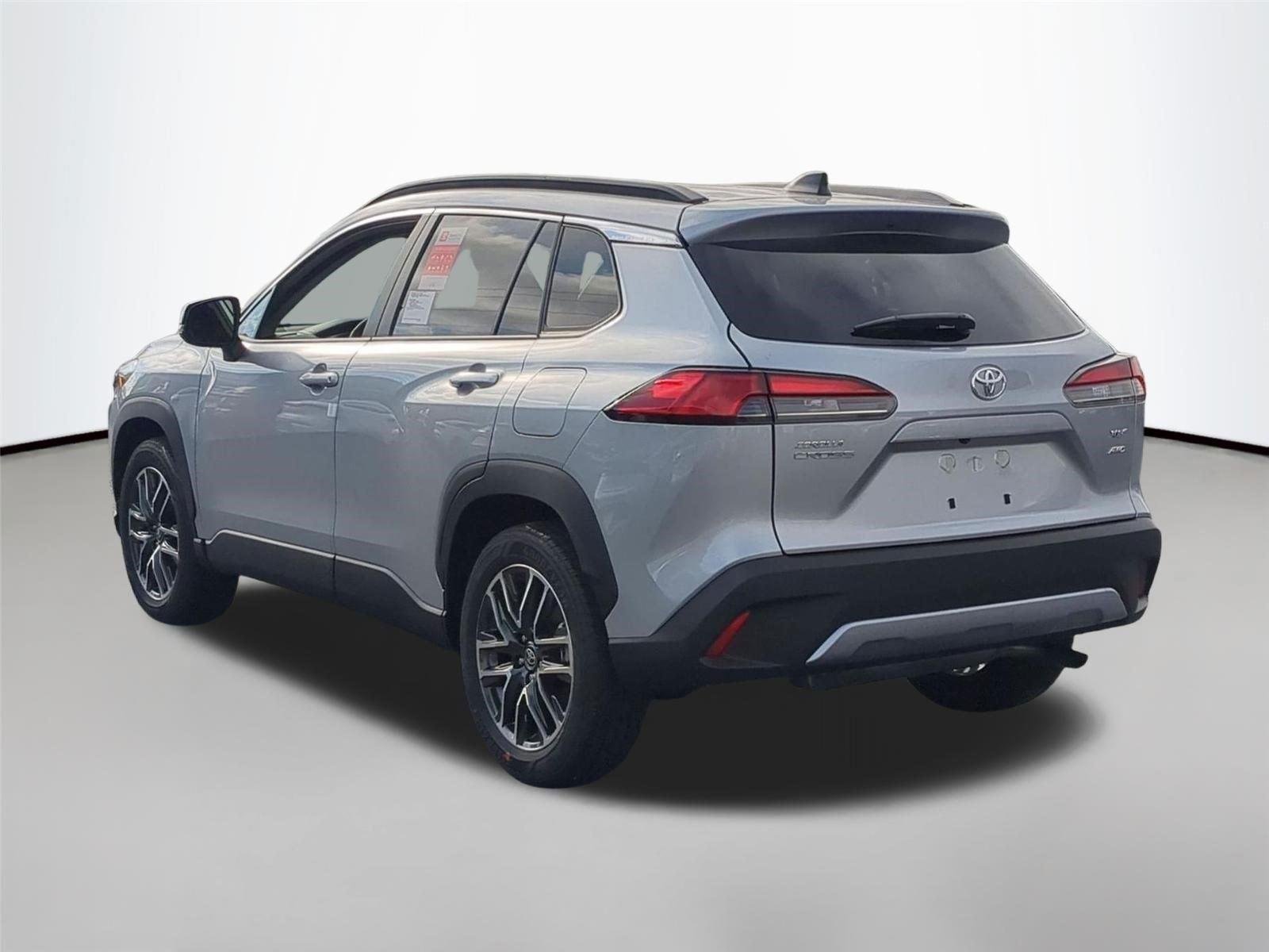 Used 2026 Sonic Silver Toyota XLE image 3