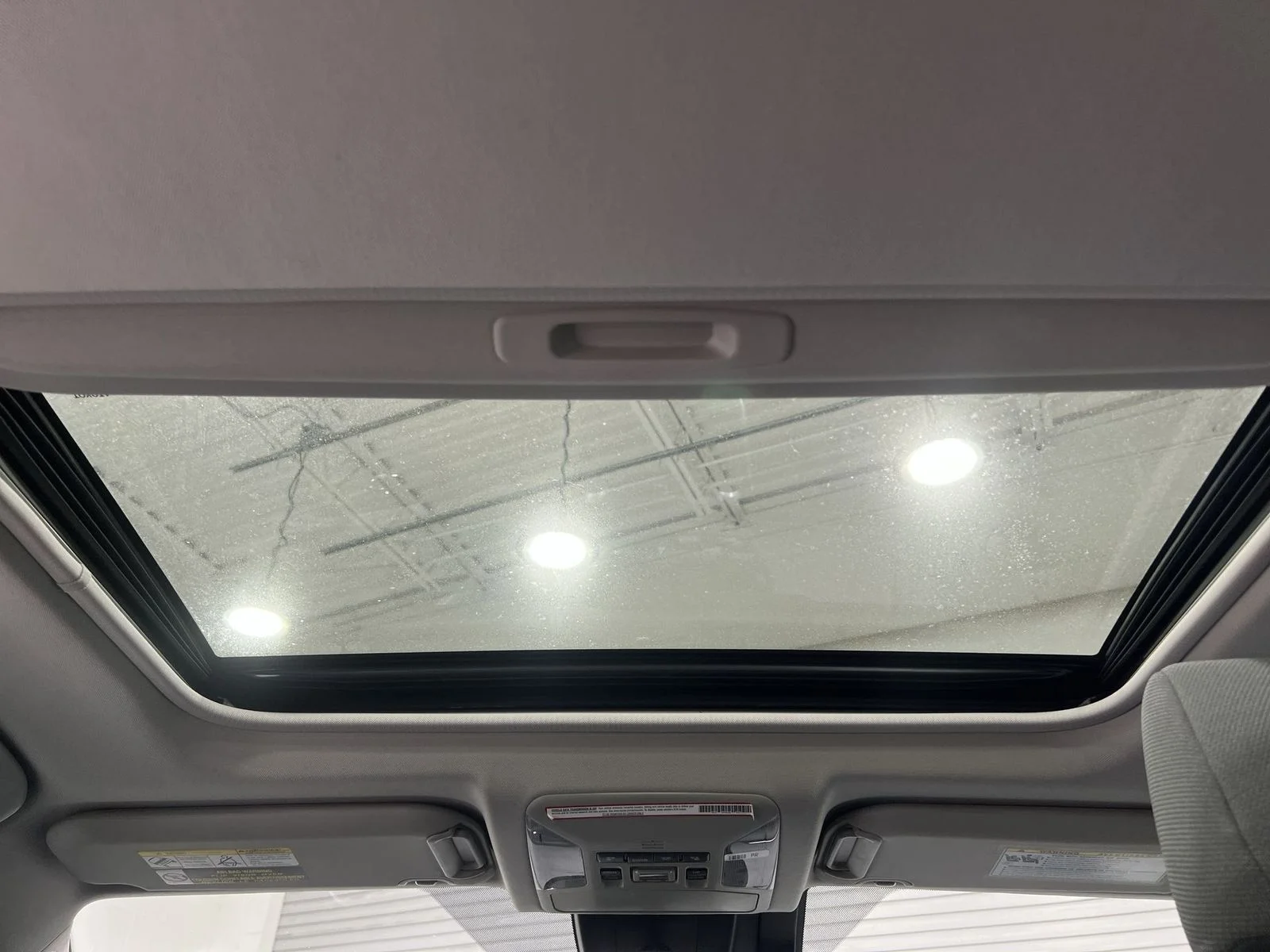 Used 2020 Silver Toyota XLE image 21
