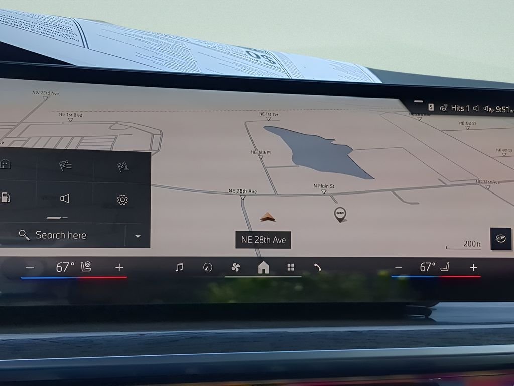 2025 BMW 7 Series 760i - Photo 21