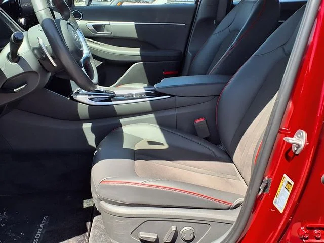 Used 2023 Red Hyundai SEL Plus image 13
