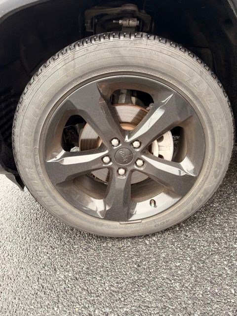 Used 2024 Silver Zynith Jeep Altitude X image 5