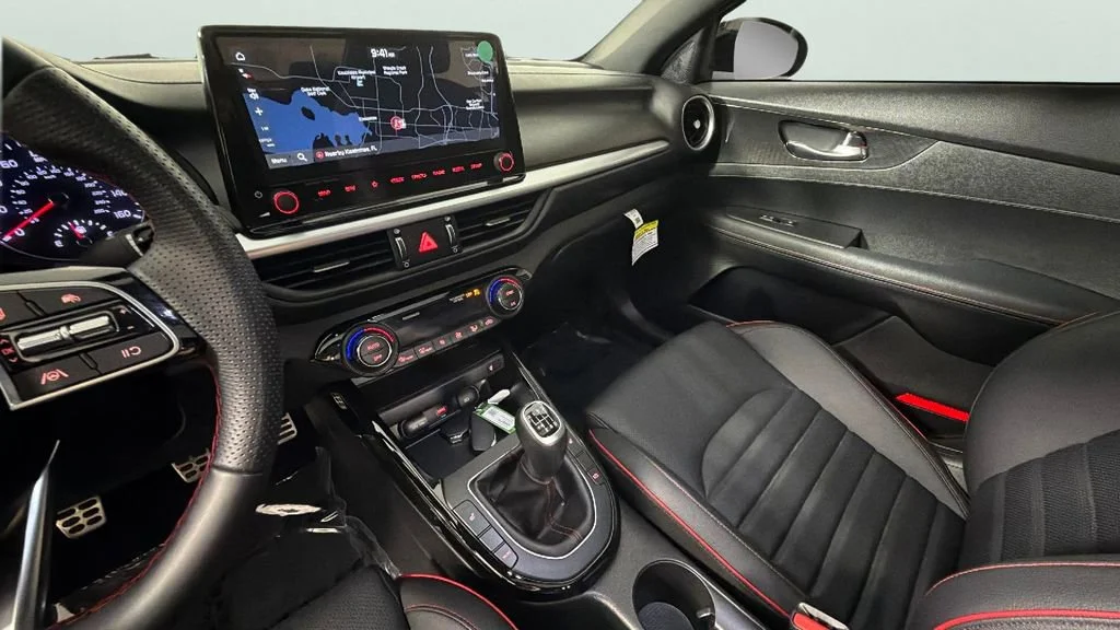 Used 2023 White Kia GT Manual image 19
