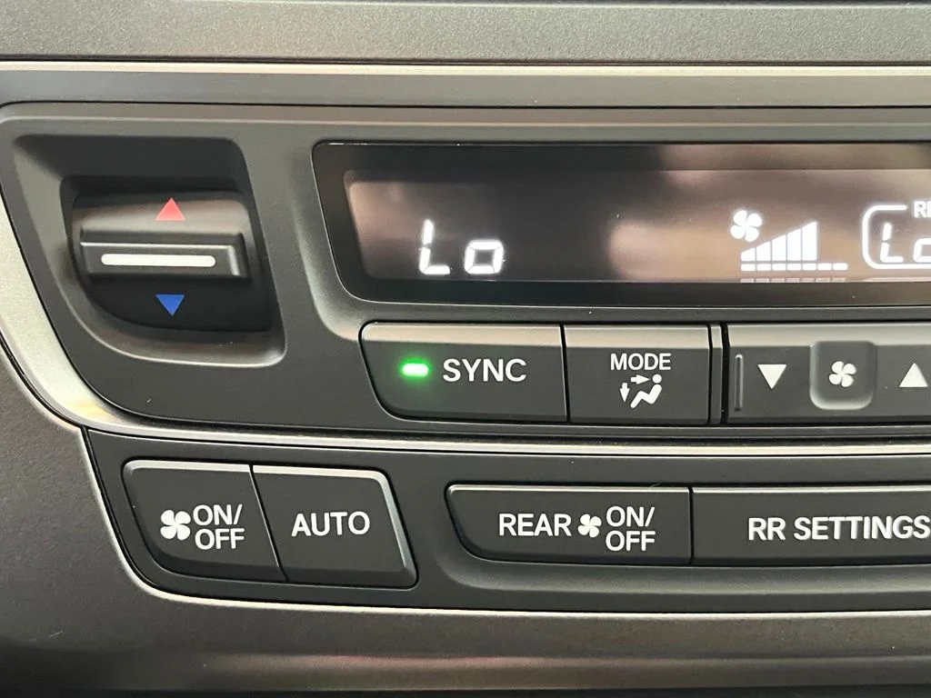 Used 2025 Red Honda EX-L image 7