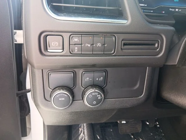 Used 2024 White Chevrolet Premier image 16