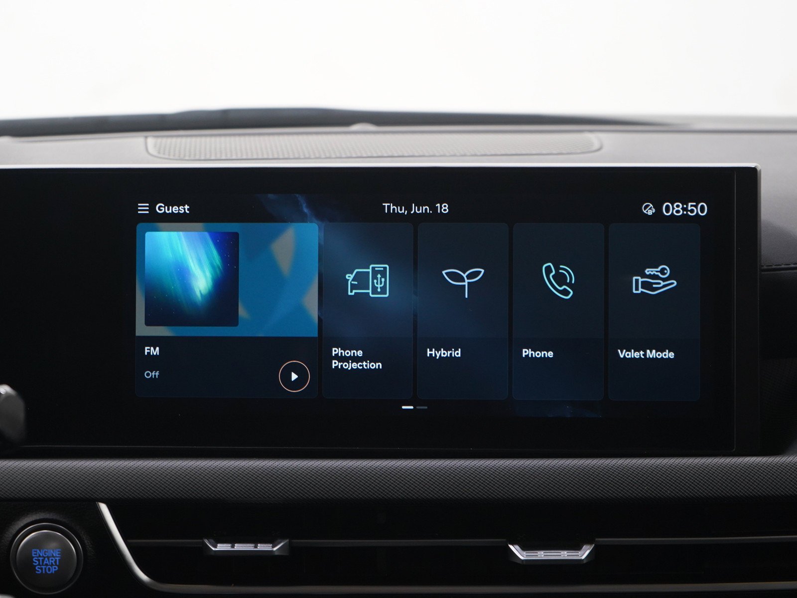 Used 2025 Portofino Gray Hyundai SEL FWD image 17