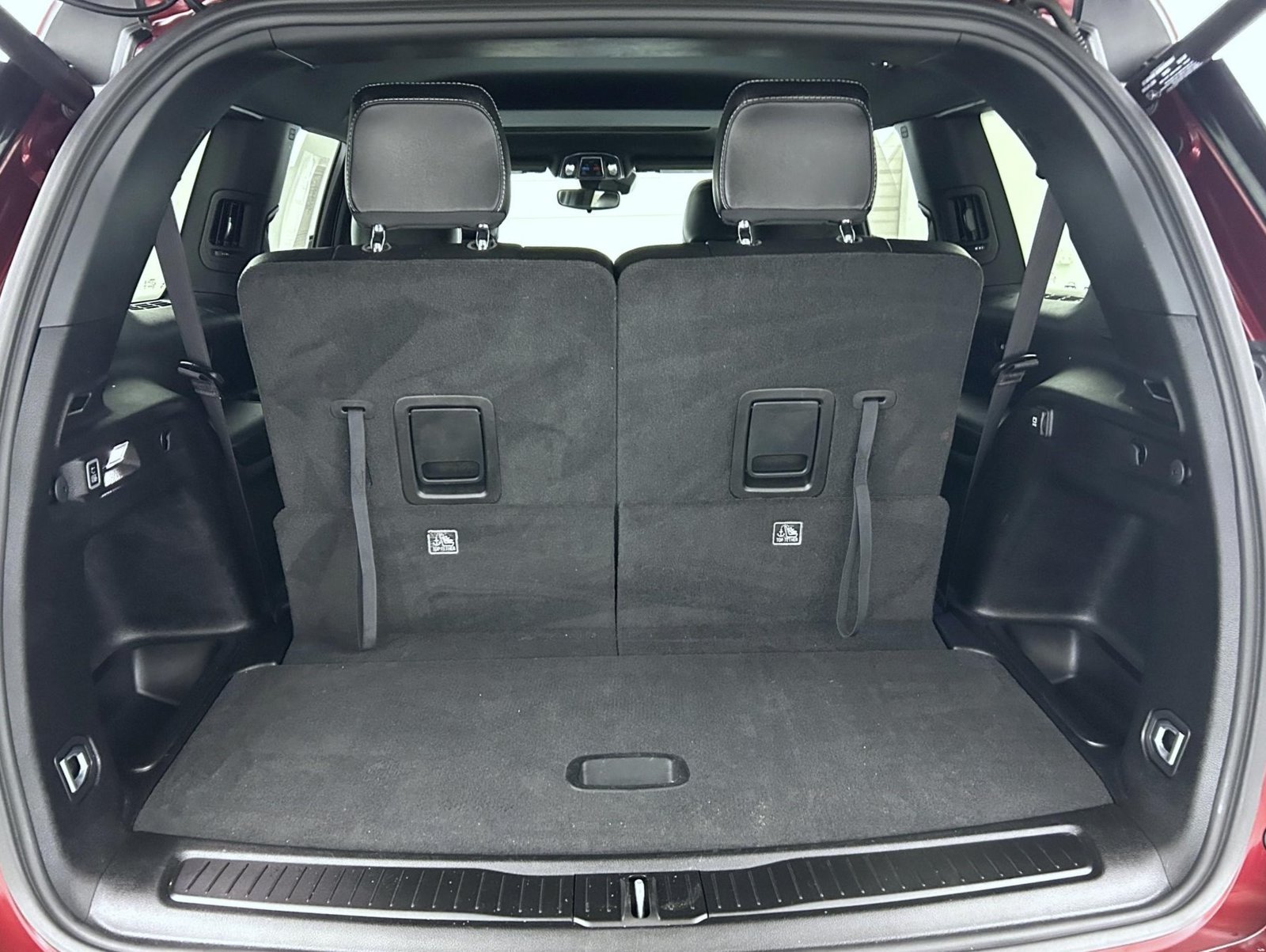 Used 2023 Red Jeep Altitude image 24