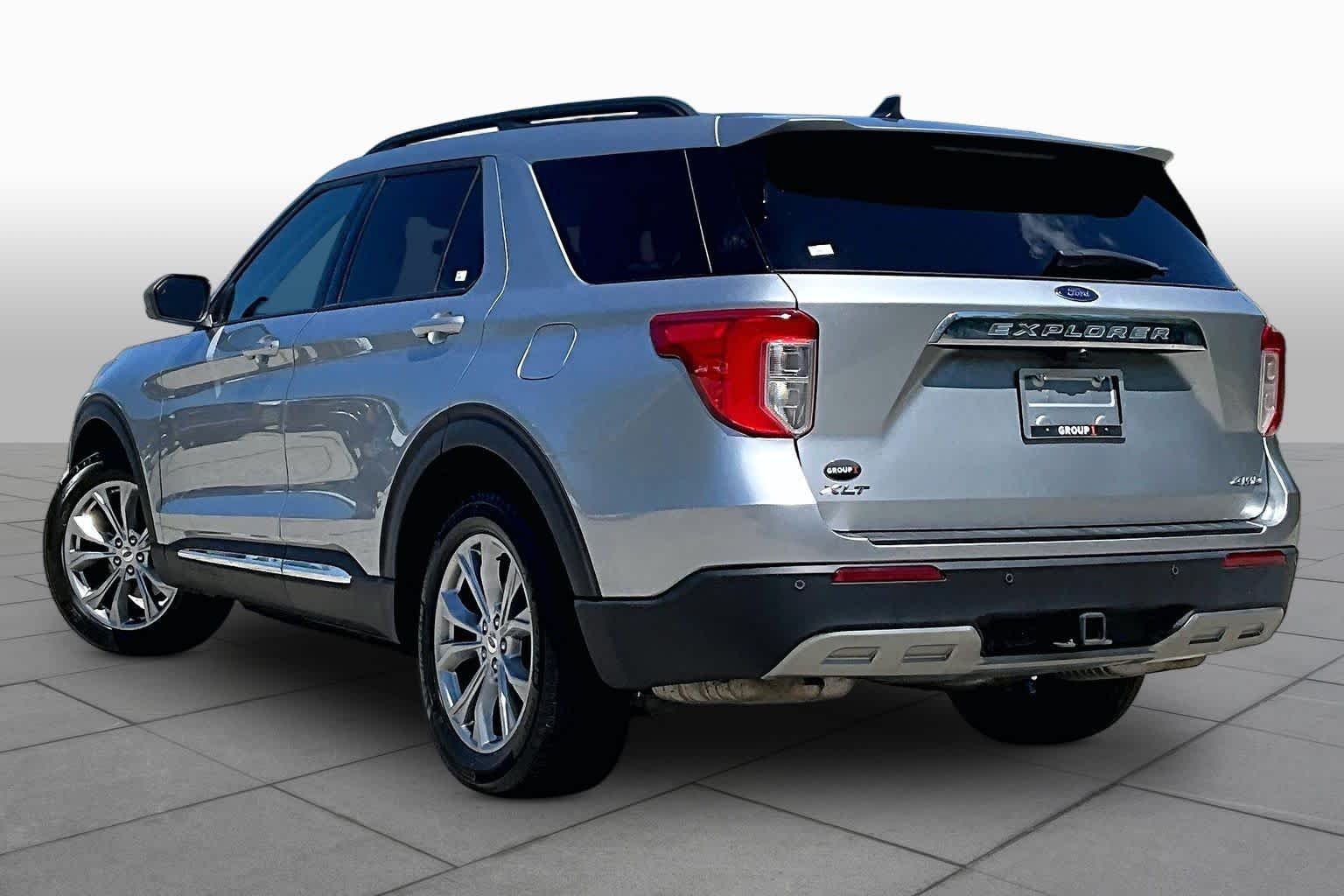 Certified Used 2023 Iconic Silver Metallic Ford XLT image 12