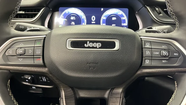 Used 2023 Gray Metallic Jeep Limited image 15