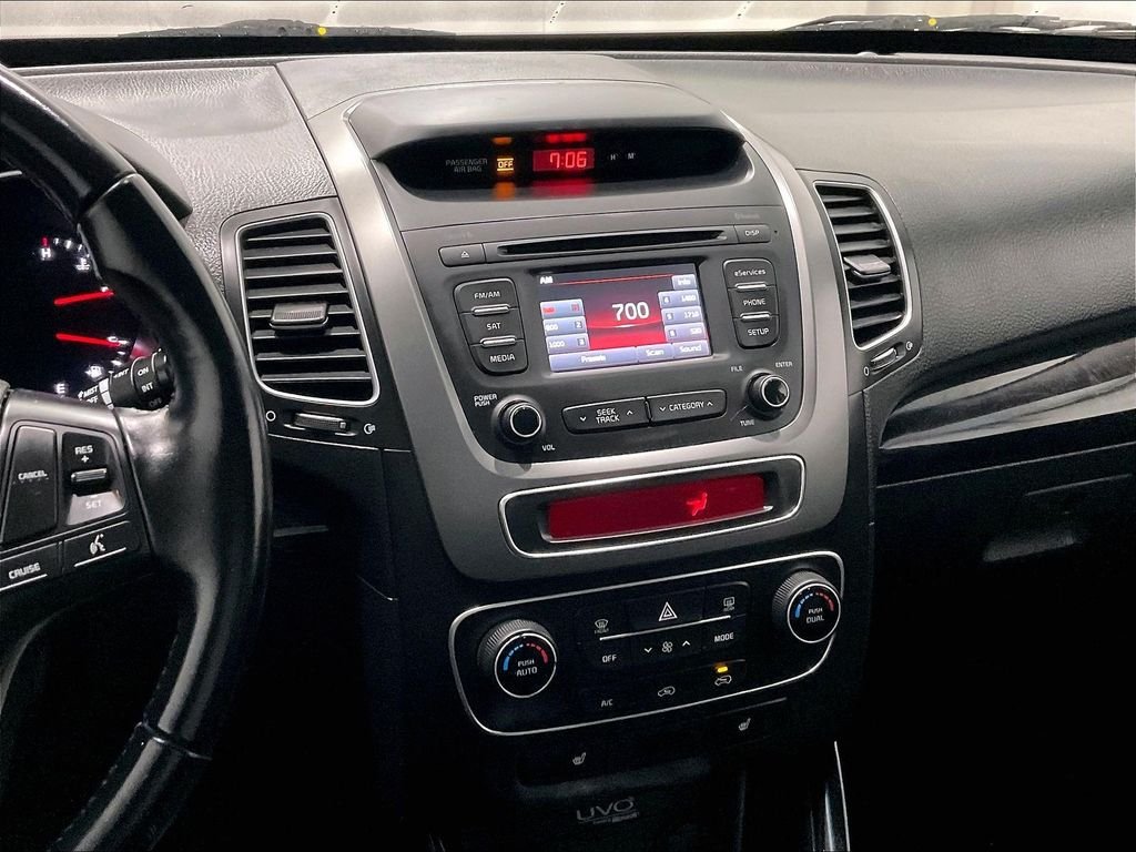 Used 2014 Ebony Black Kia EX image 18