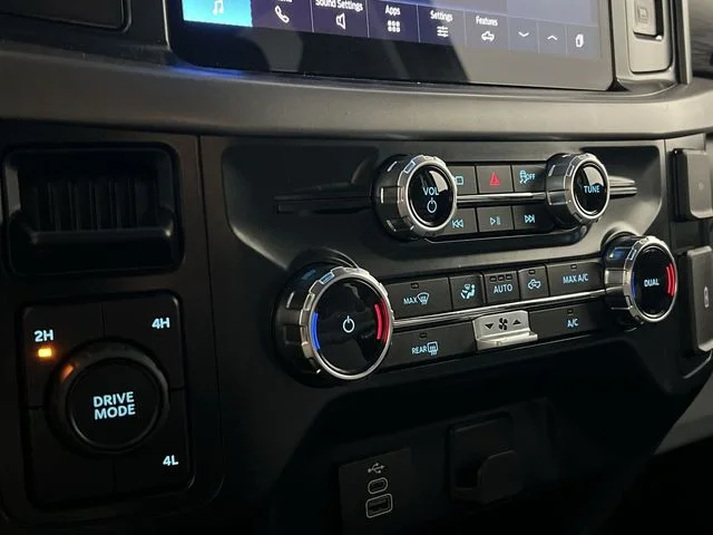 2025 Ford F-150 XLT - Photo 16