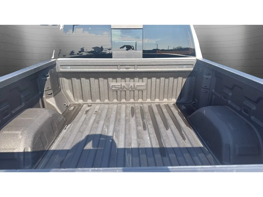 Used 2024 Summit White GMC Elevation image 14
