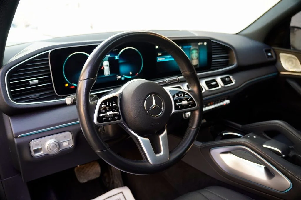 Used 2021 Black Mercedes-Benz GLE 350 image 2