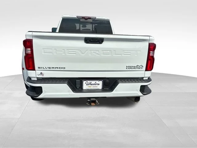 Used 2023 Summit White Chevrolet High Country DRW image 4