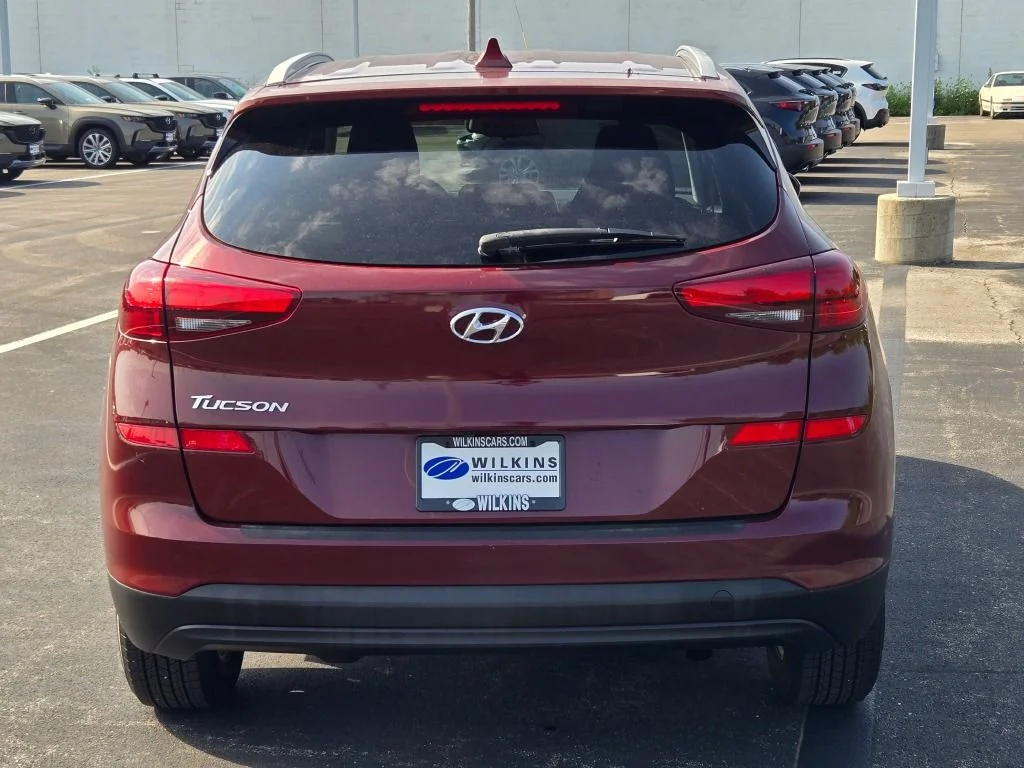 Used 2019 Red Hyundai Value image 11