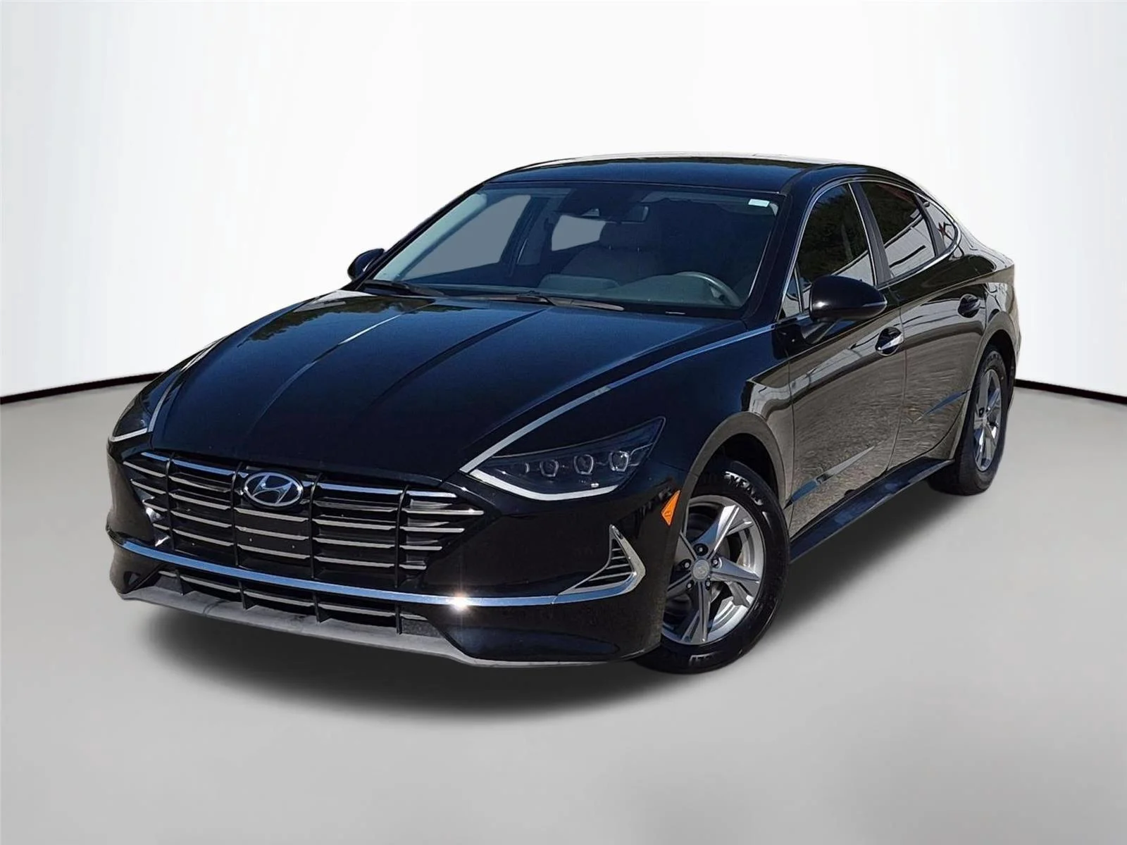 Used 2023 Nocturne Black Hyundai SE image 1