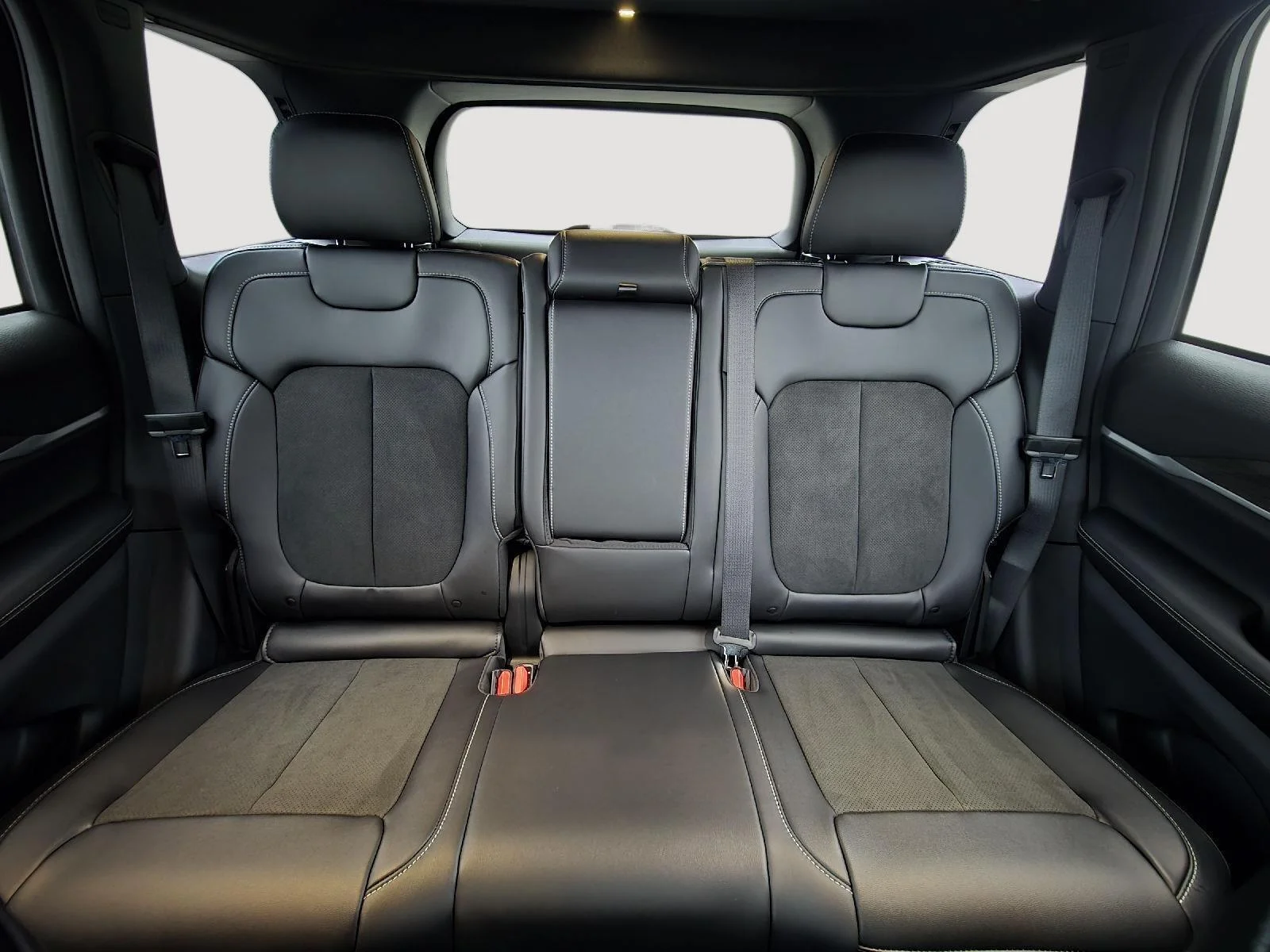 2026 Jeep Grand Cherokee Laredo - Photo 21