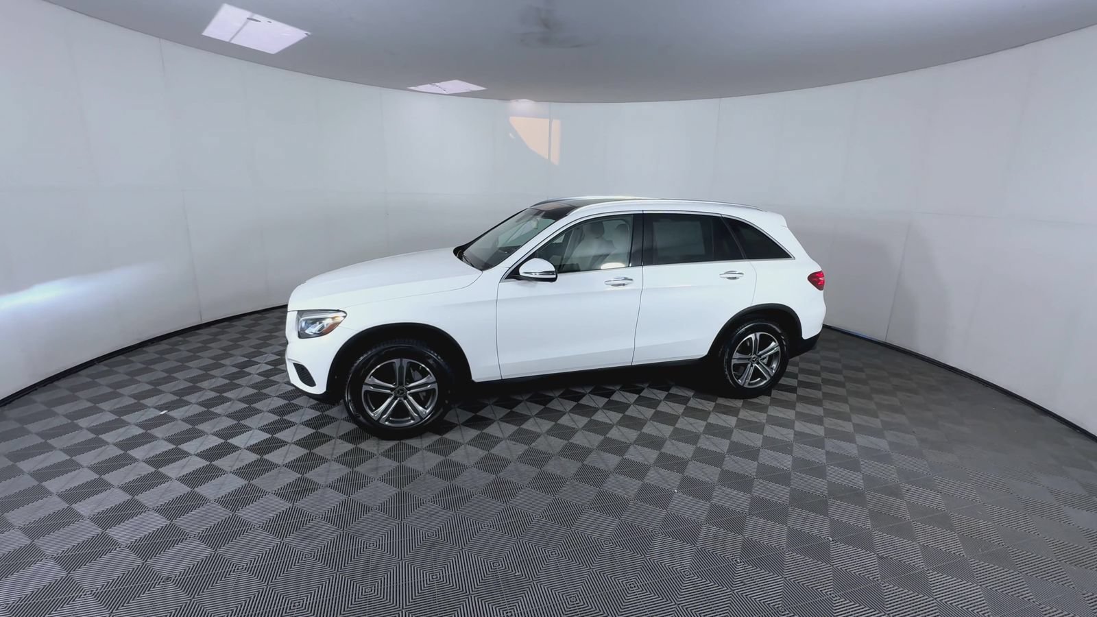 Used 2019 Polar White Mercedes-Benz GLC 300 image 4