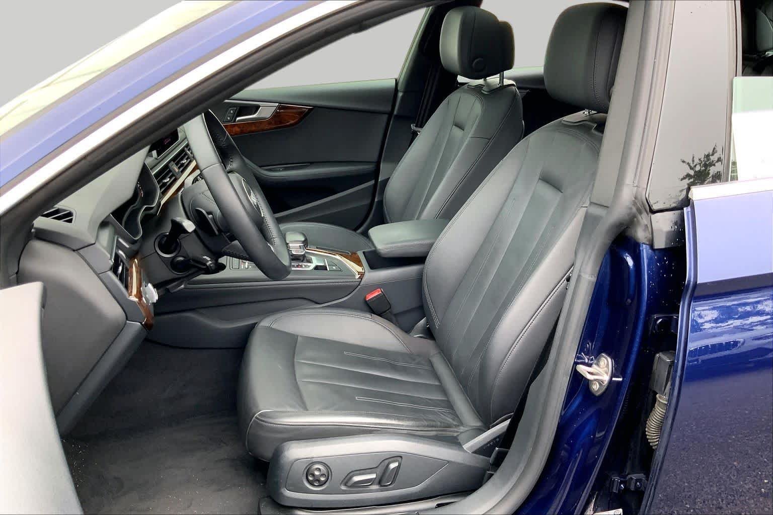 Used 2019 Navarra Blue Metallic Audi Premium Plus image 7