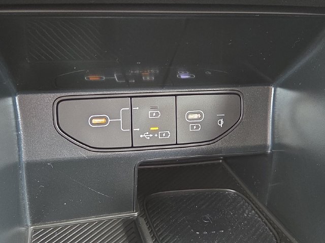 Used 2024 White Pearl Kia S image 13