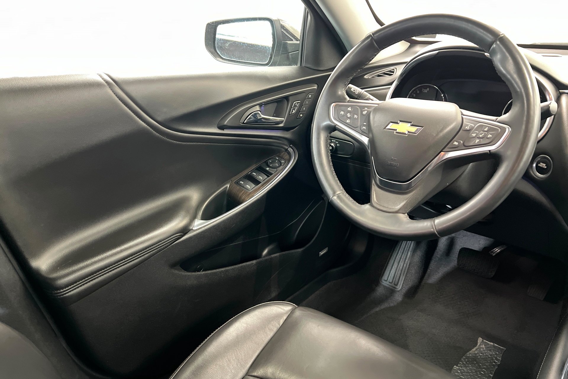 Used 2024 Mosaic Black Metallic Chevrolet LT image 12
