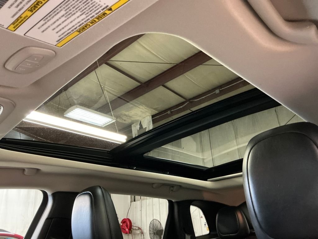 Used 2016 Red Jeep Limited image 13
