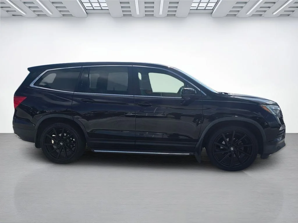 Used 2016 Honda Pilot EX-L with VIN 5FNYF6H52GB090574 for sale in Brownsville, TX