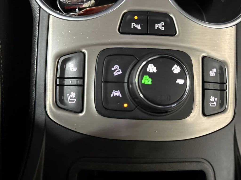 Used 2018 Summit White GMC Denali image 33